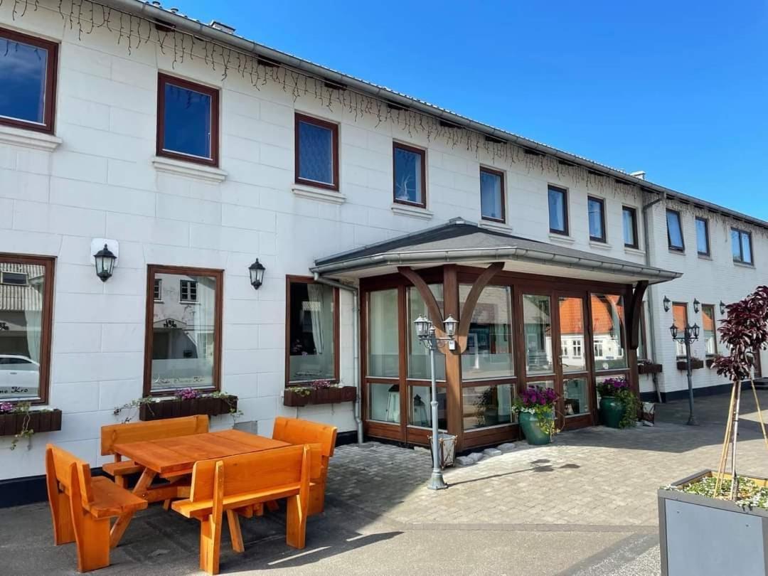 Sdr. Omme Kro & Hotel Exterior foto